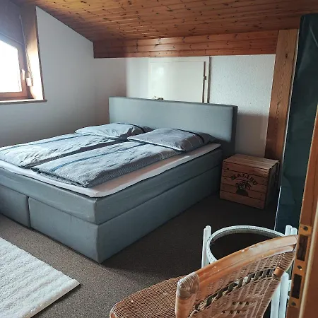 アパート Ferienwohnung Bini